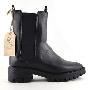 NWT Design Lab Women's Melody Chunky Chelsea Boots Lug Sole Black 8